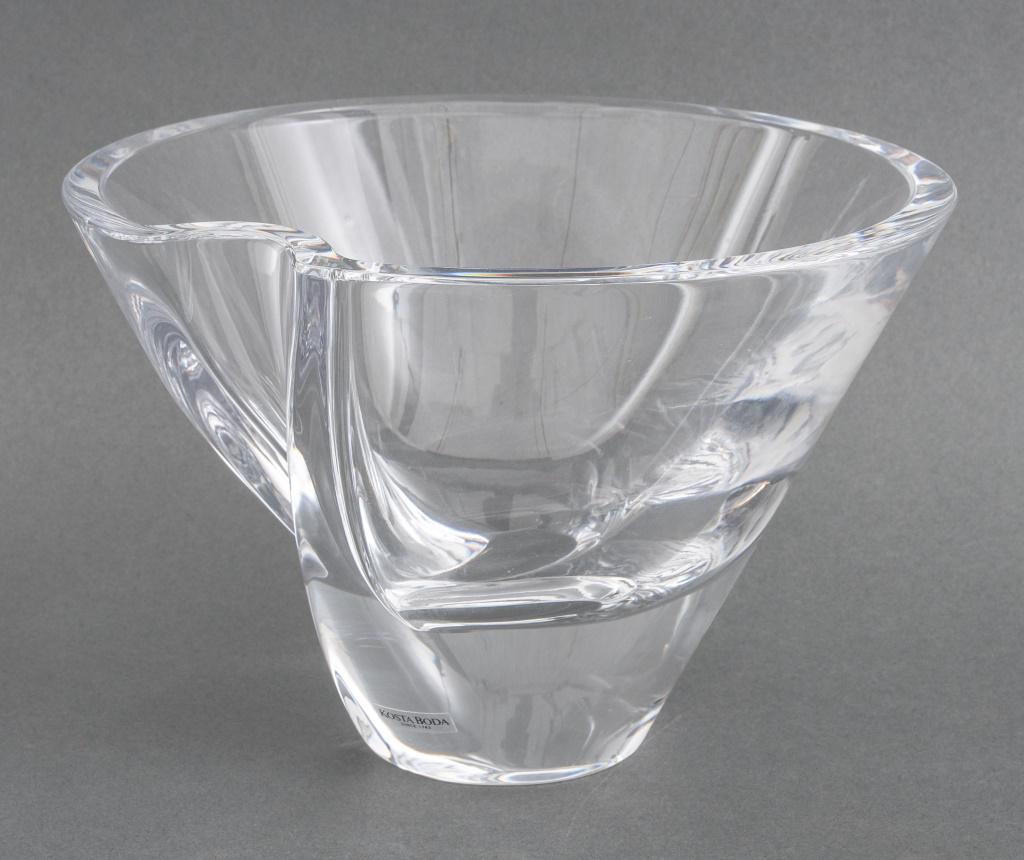 Goran Warff for Kosta Boda Fruit Bowl: Goran Warff (Swedish, 1933 - 2022) for Kosta Boda glass fruit / serving bowl, marked "Kosta Boda / 55003 / G. Warff." 5.75" H x 8" in diameter.