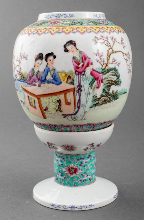 Chinese Famille Rose Porcelain Lantern in 2 Pieces (1 of 12)