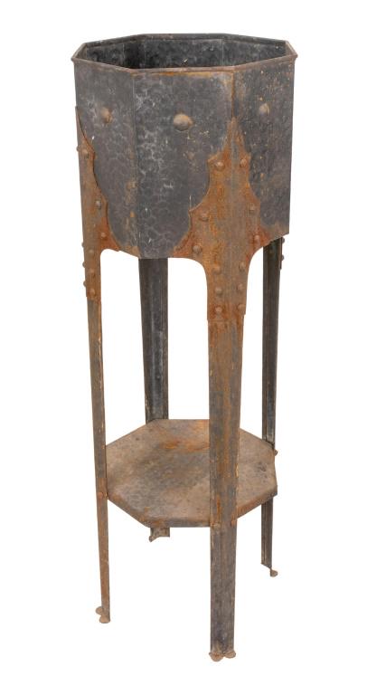 Arts And Crafts Wrought Iron Planter (1 of 7)