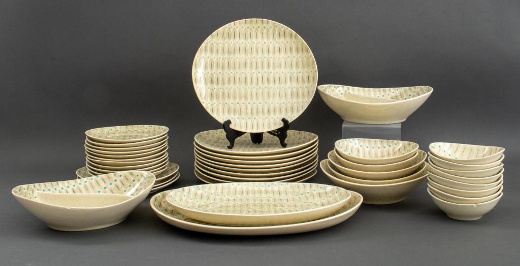 Mid-century Red Wing China part dinner service in the "Northern Lights" pattern (introduced 1955) (1 of 9)