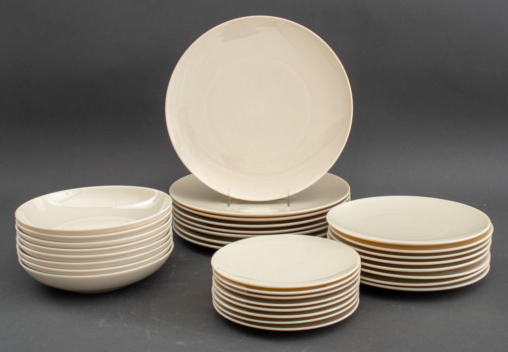 Lenox 32 piece porcelain dining service for eight comprising (8) eight dining plates, (8) eight (1 of 4)
