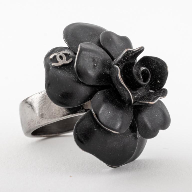 Chanel Runway Camellia Flower Ring, 2009 (1 of 6)