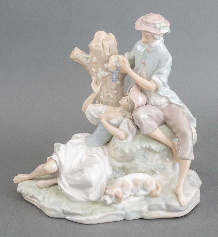 Lladro Porcelain Group 'Romantic Couple,' 1970s (1 of 11)