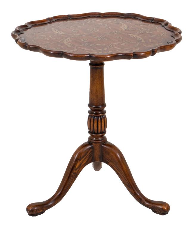 Georgian Style Piecrust Occasional Table (1 of 7)