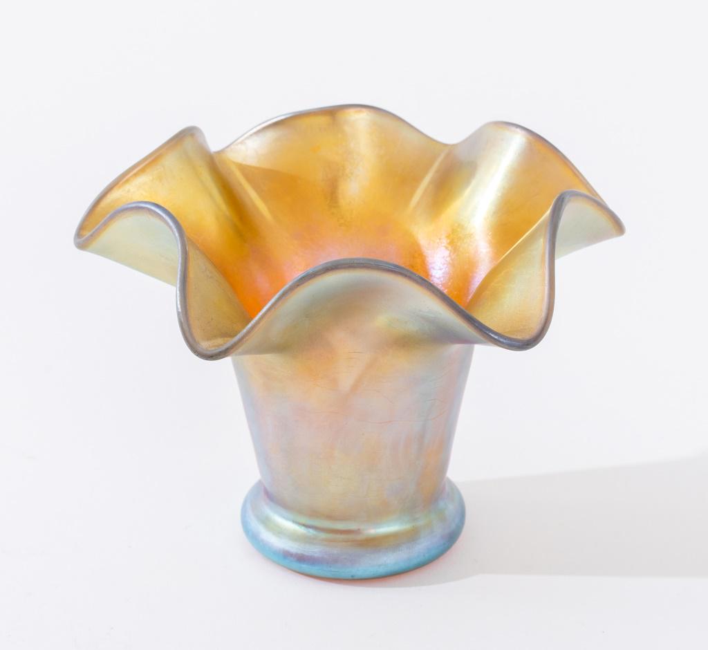 Carder Steuben Aurene Glass Vase, ca. 1910 (1 of 6)