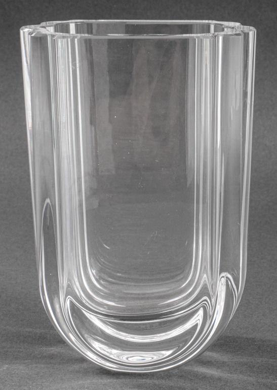 Goran Warff for Kosta Boda Laguna Vase: Goran Warff (Swedish, 1933-2022 for Kosta Boda, a Laguna Vase (designed 1986), the underside signed "Kosta 48440 Warff." 6.75" H x 4.5" W x 3" D