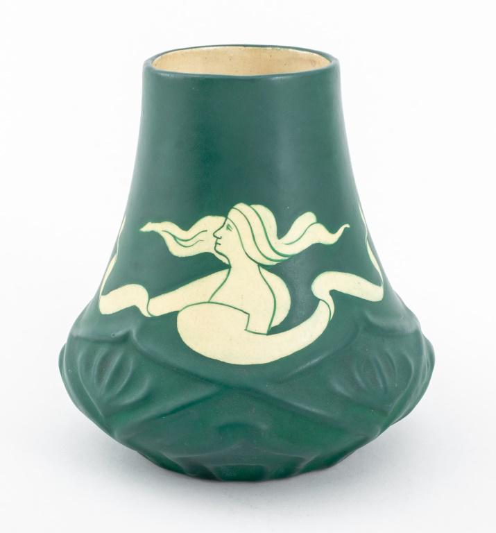 Brush McCoy Navarre Pottery Vase, ca. 1912 (1 of 9)