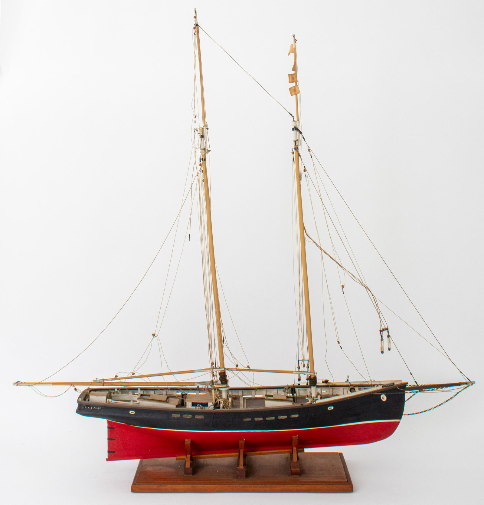 Ship Model NYS Pilot Ship "Phantom" (1 of 18)