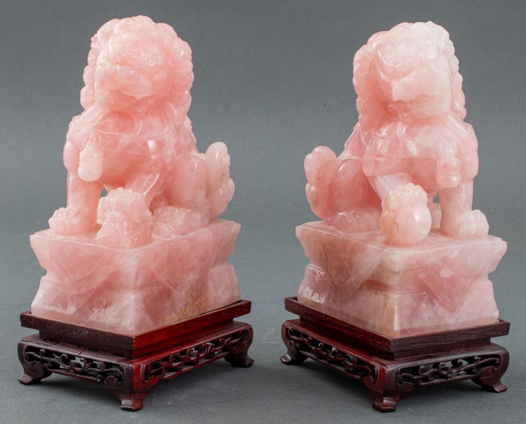 Chinese Pink Quartz Foo Lions on Stands, Pair (1 of 9)