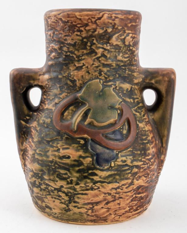 Roseville Art Pottery Imperial I Vase (1 of 7)