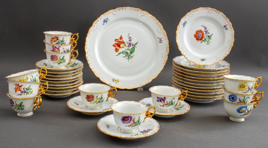 Meissen Porcelain Dessert Service for 12 (1 of 15)