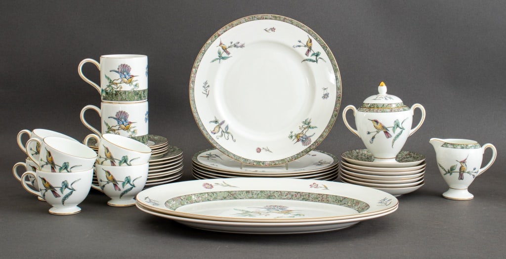 Wedgwood China "Humming Birds" Service for 6: Wedgwood bone china service for six (6) in the "Humming Birds" pattern, introduced 1994, each with black and brown overglaze marks to underside, circa 1990s, and comprising: seven (7) dinner plates, e