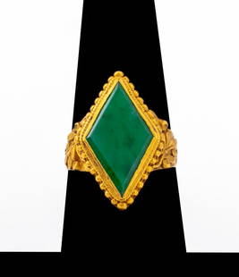Chinese Antique 24K Yellow Gold Jade Ring: Chinese antique 24K yellow gold ring, featuring one kite shaped jade tablet weighing approx. 1.70 carats, marked: "24K" with Chinese maker's mark. Measuring approx. US size 6, 1" across widest point,