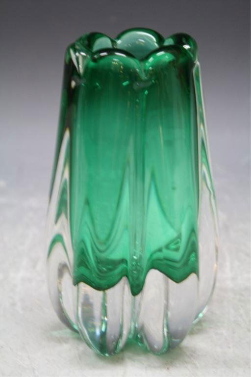 Swedish Elis Bergh for Kosta Glass Vase 1940s: Elis Berg for Kosta green glass hand blown vase, Sweden, 1940s; numbered on bottom. Dimensions: 6-1/2"H x 3-1/4" diameter