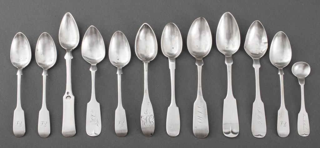 Group of Silver Fiddle Back Tea Spoons, 12 (1 of 8)