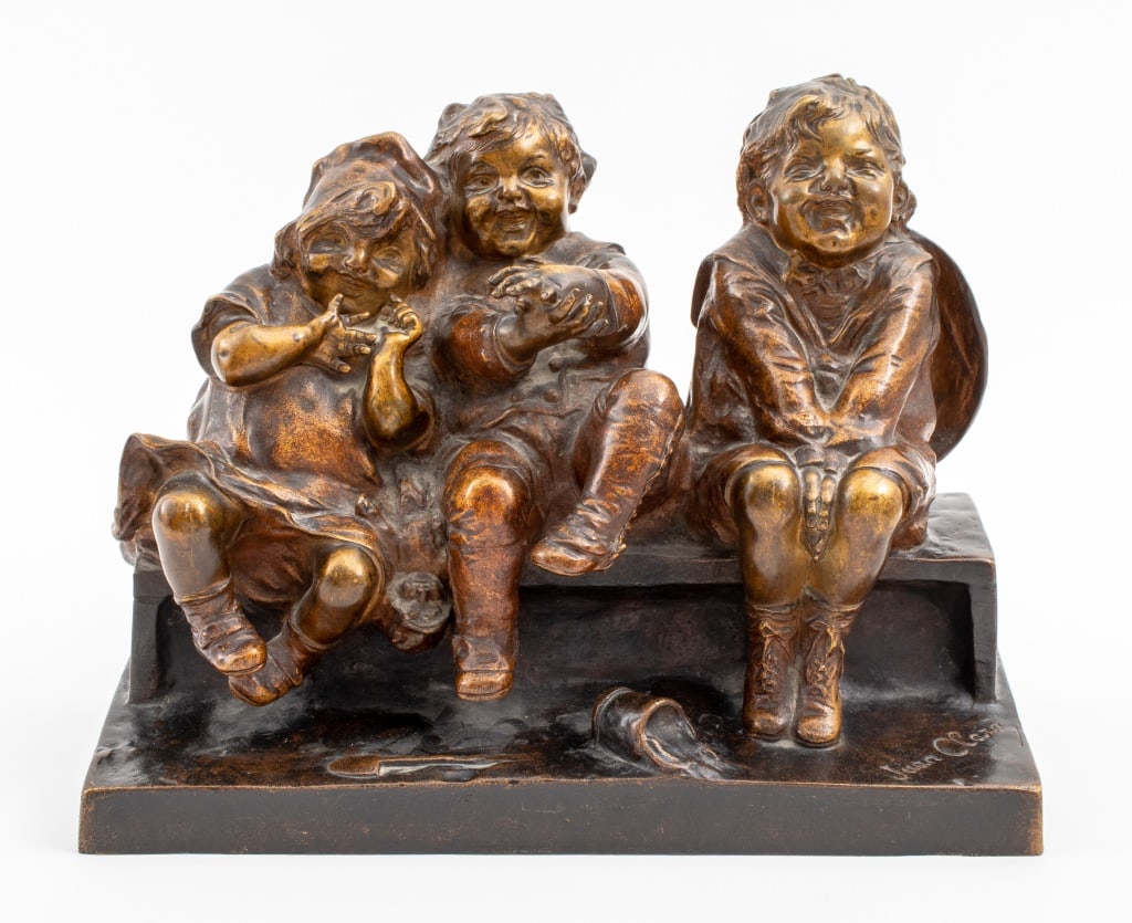 Juan Clara Ayats "Wathing Something" Bronze (1 of 15)