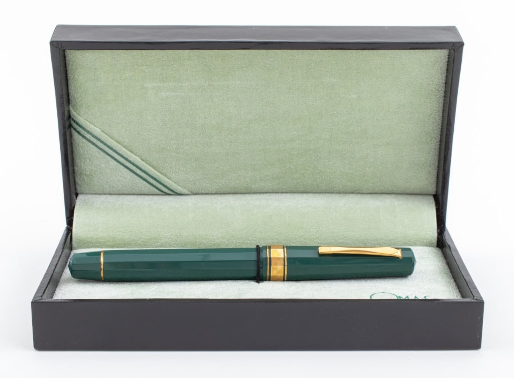 OMAS Italia '90 Green Resin 14K Gold Fountain Pen (1 of 8)