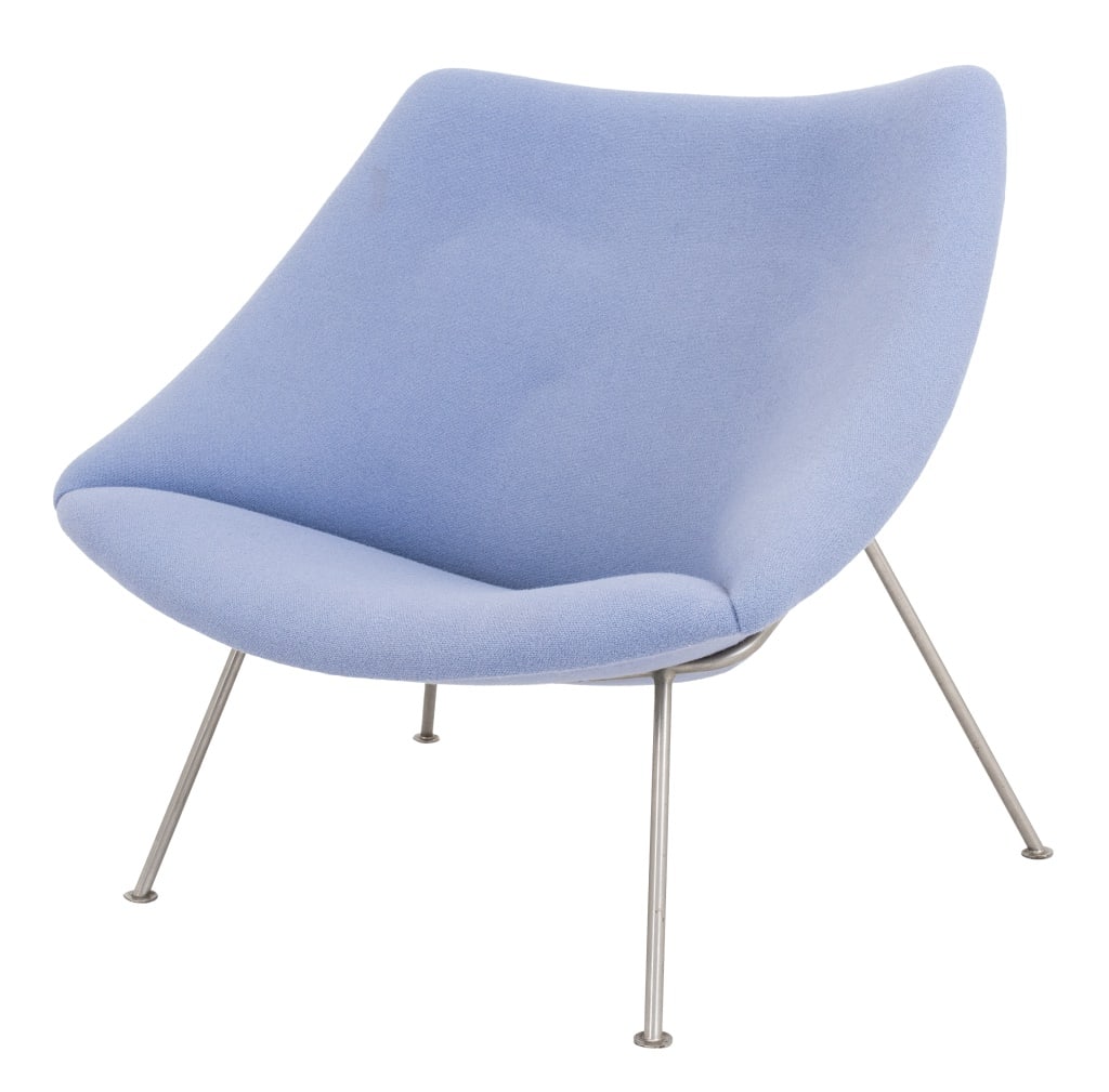 Pierre Paulin for Artifort Oyster Chair: Pierre Paulin (French, 1927-2009) for Artifort Oyster Chair, upholstered in lavender purple wool upholstery. 30.5" H x 32.5" W x 28" D; seat: 13" H. Keywords: Designer, French design, Lounge, Furnitur