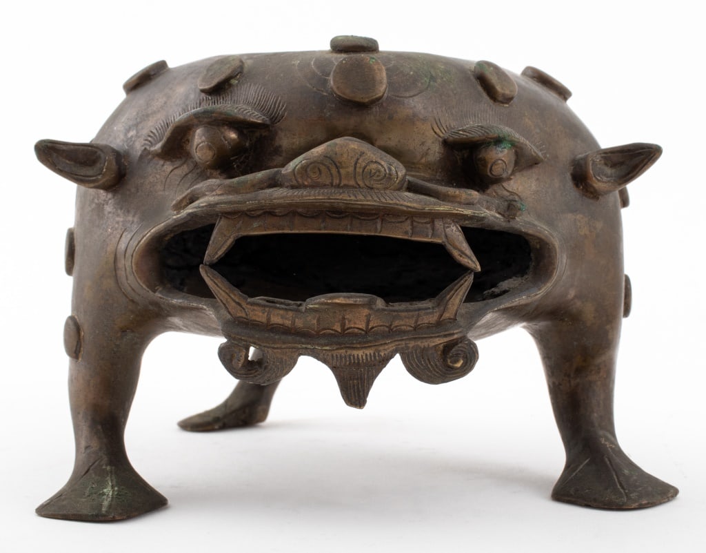 Antique Chinese Money Toad Jin Chan Bronze Censer (1 of 9)