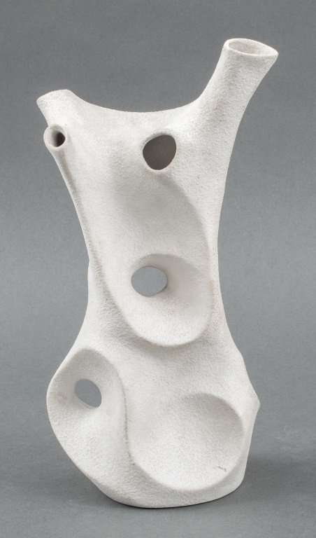 Muller Sgrafo Modern Korallenform Porcelain Vase (1 of 14)