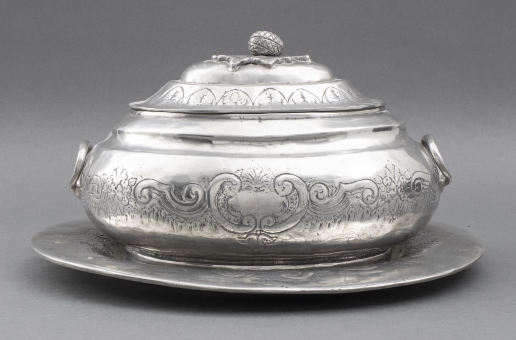 El-Rei Portuguese Silver-Tone Soup Tureen & Plate (1 of 11)