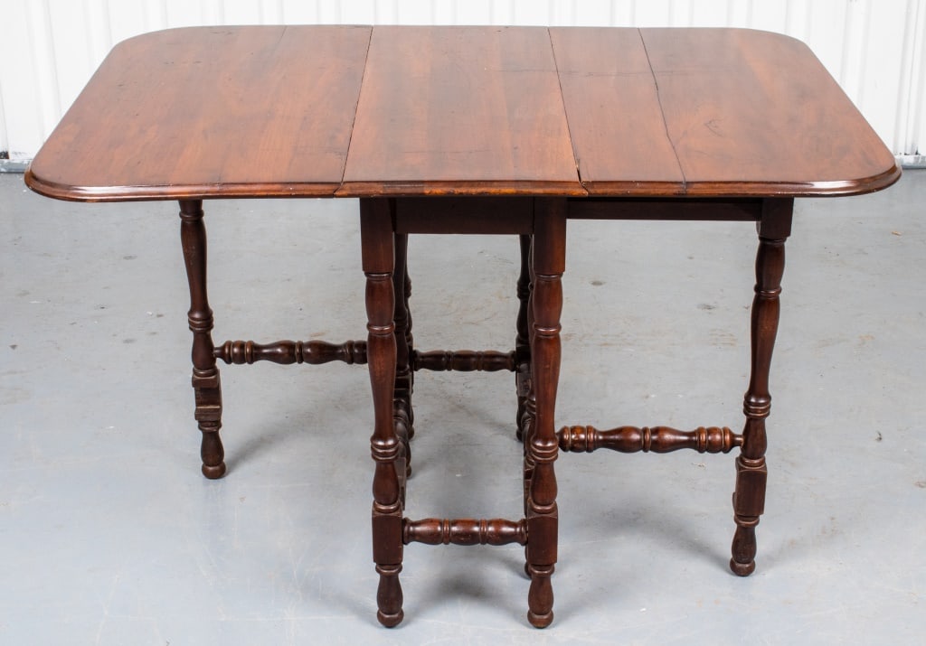 English Baroque Style Oak Gateleg Table (1 of 5)