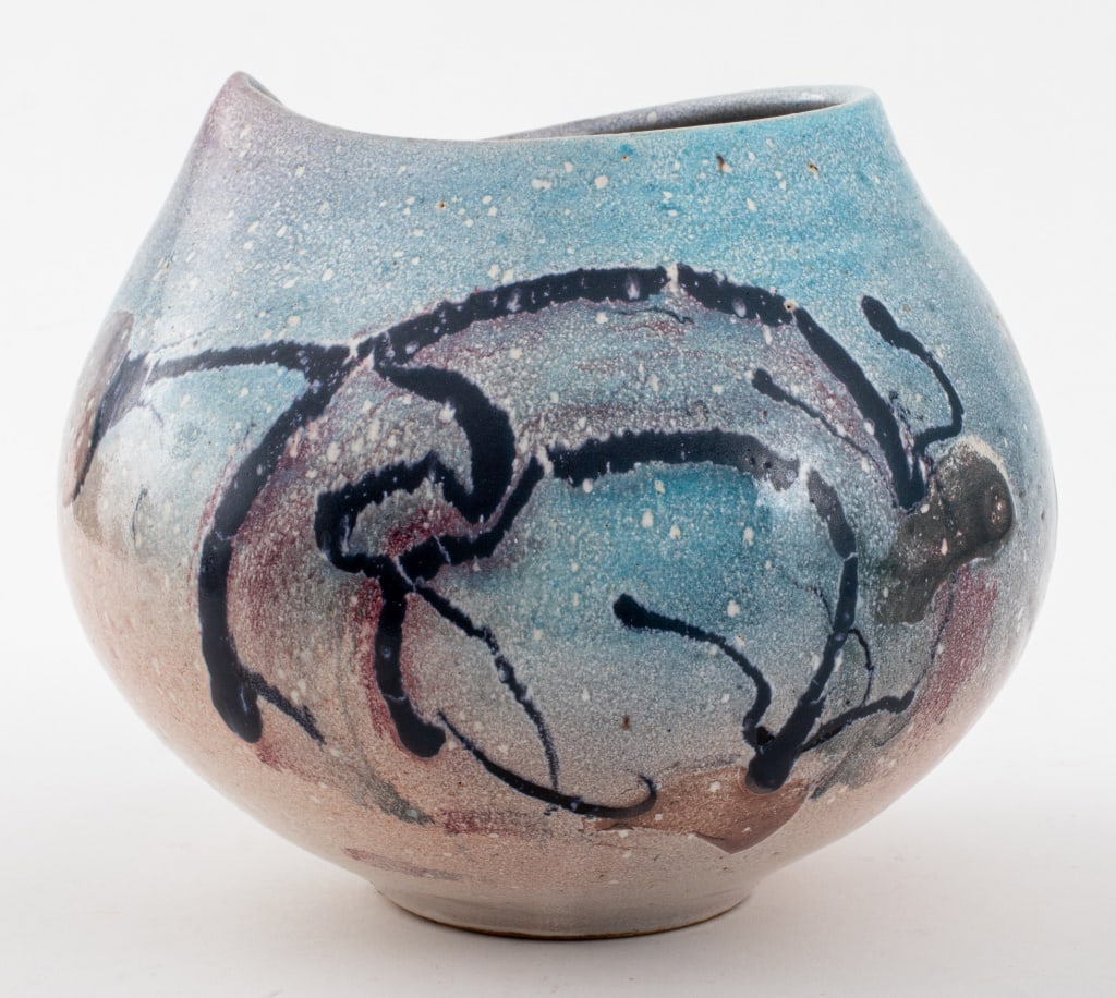 Dennis Studio Art Pottery Vase (1 of 11)