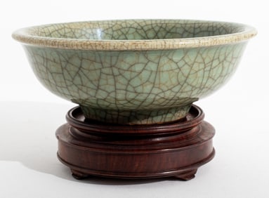 Chinese Longquan Ge Yao Glazed Brush Washer