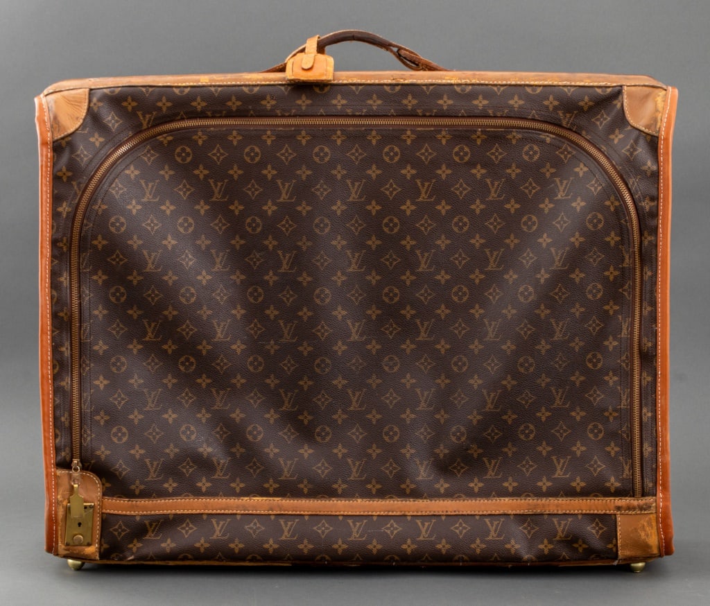 Louis Vuitton "Pullman" Monogram Suitcase (1 of 11)