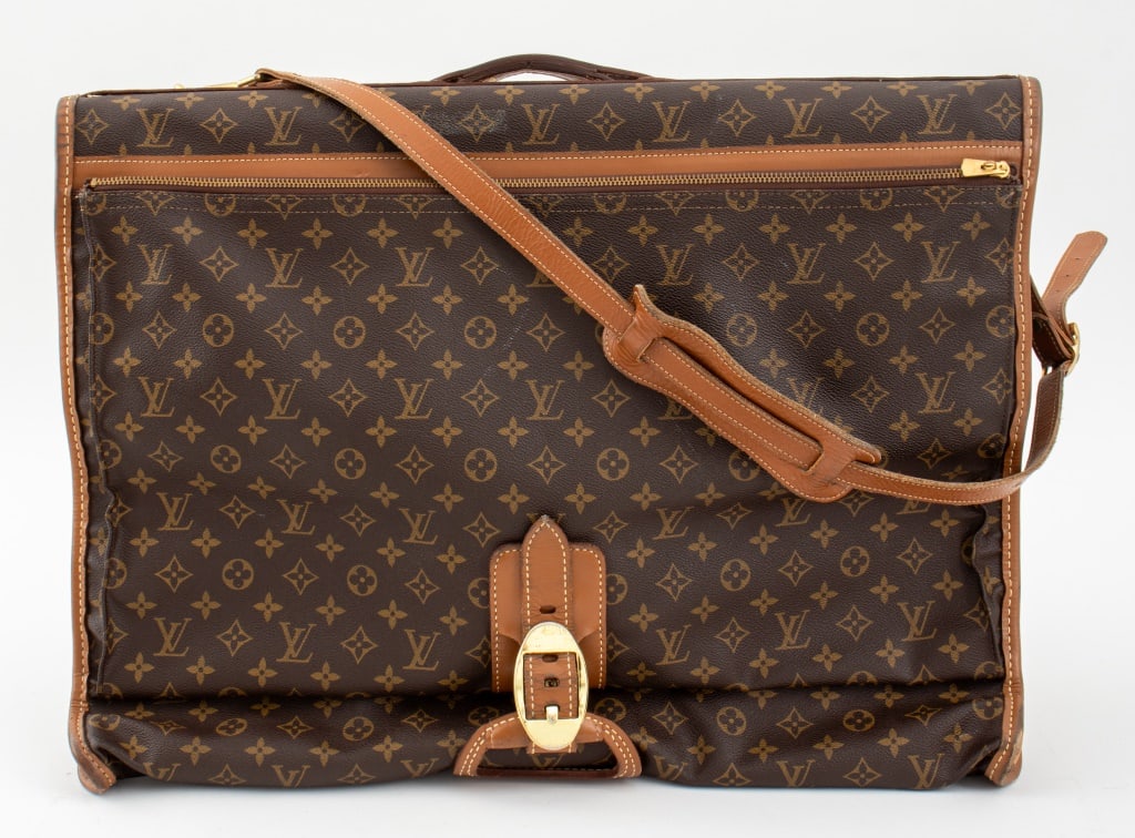 Louis Vuitton Portable Dome Garment Cover (1 of 11)