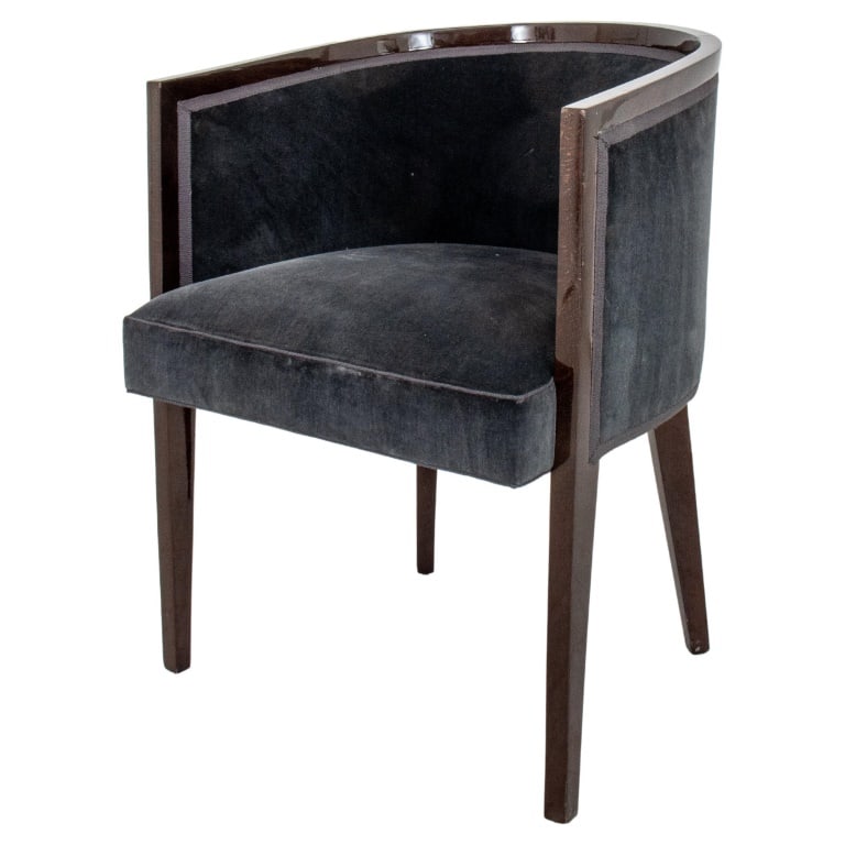 Dunbar Attributed Gray Velvet Tub Chair: Dunbar Attributed Gray Velvet Upholstered Tub Chair, 28.5" H x 21" W x 22" D, seat: 18" H. Provenance: From a Thad Hayes-designed 15 Central Park West private residence. Keywords: Furniture, Seating, 