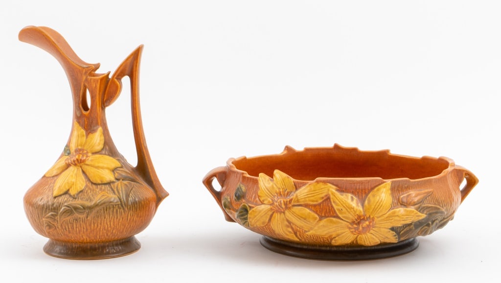 Roseville Pottery Magnolia Pitcher & Wash Basin (1 of 12)