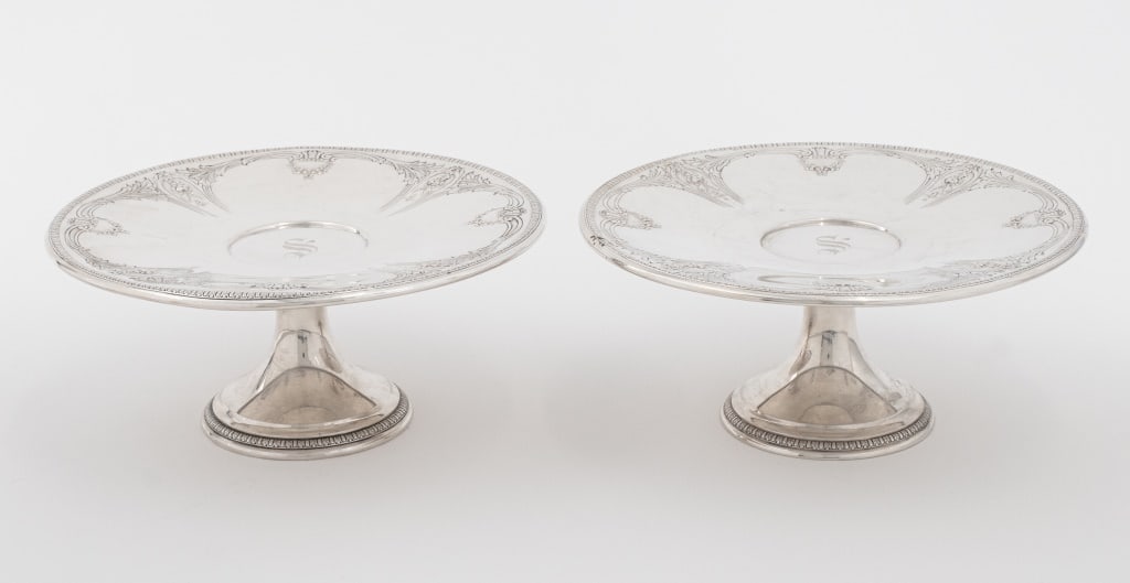 Alvin Sterling Silver Della Robbia Cake Stands, Pr (1 of 10)