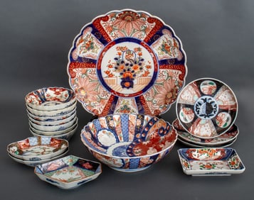 Japanese Imari Porcelain Articles, 16 Pieces