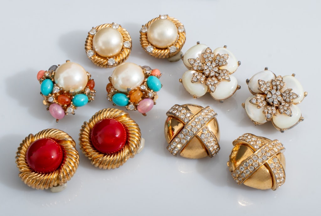 Ciner Clip-On Earrings, 5 Pairs (1 of 7)