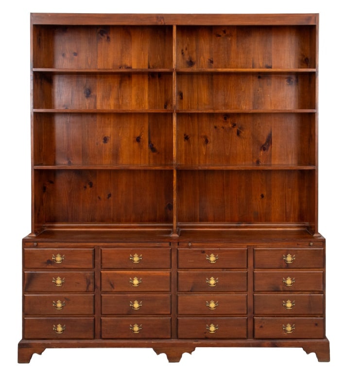 Georgian Style Pine Display Cabinet (1 of 10)