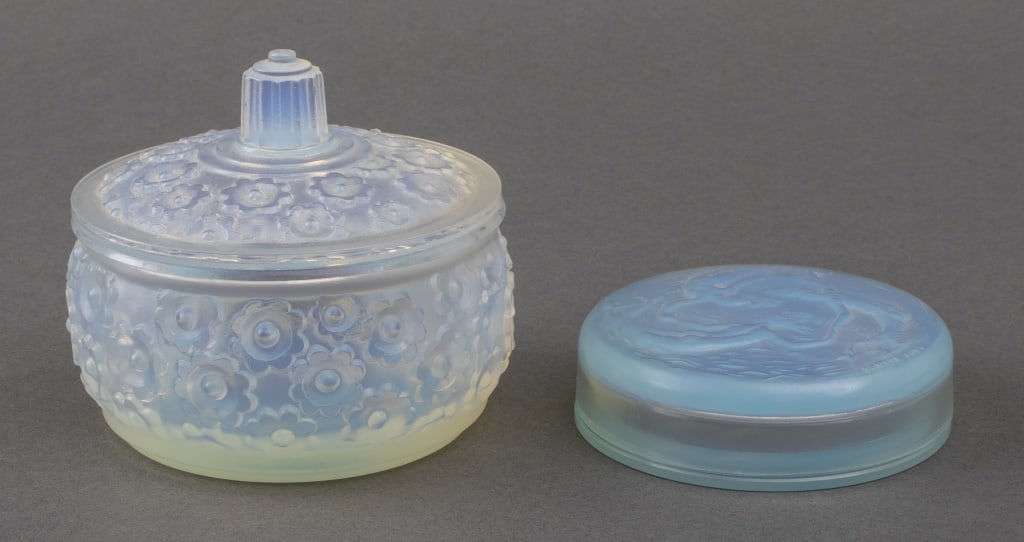 Sabino Opalescent Art Glass Boudoir Boxes, 2 (1 of 9)