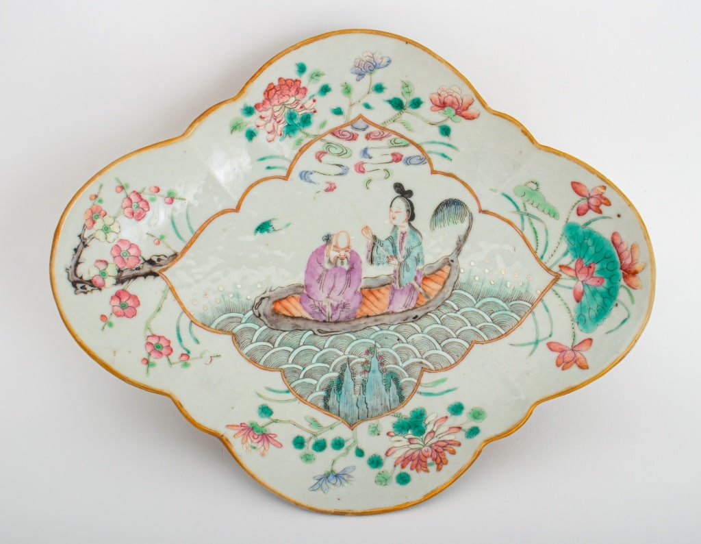Chinese Famille Rose Porcelain Footed Dish (1 of 8)