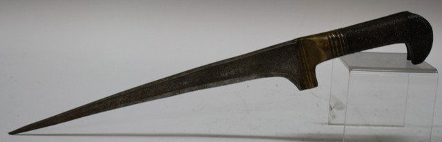 Antique Islamic Afghan Pesh-Kabz Dagger Knife: Antique Islamic Afghan Pesh-Kabs dagger, knife or sword with spotted design on hilt; unmarked. Dimensions: 15"L x 1-1/8" (depth of hilt)