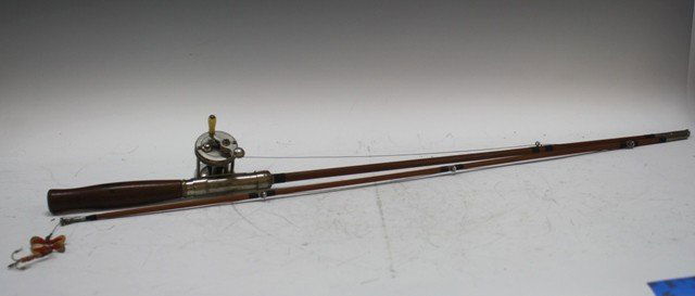 Bamboo Fishing Rod & "The Expert" Casting Reel: Vintage bamboo fishing rod and "the expert" casting reel in period lure, USA; marked The Expert Casting Reel on rod; PFLUEGER TRADEMARK MADE IN U.S.A on one lure, Tandem Spinner on the second lure. Di