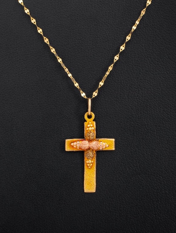 Black Hills Gold 10K Cross Pendant Necklace (1 of 5)