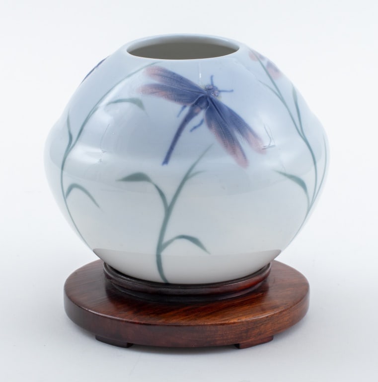 Metzler & Ortloff Jugendstil Dragonfly Bud Vase: Metzler and Ortloff German Jugendstil Dragonfly Motif Porcelain Bud Vase, circa 1900, in light blue with dragonflies, marked on bottom. 3.75" H x 4.5" Diameter. Literature: Illustrated on page 97 of "