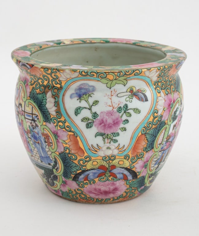 Chinese Rose Medallion Porcelain Cachepot (1 of 8)