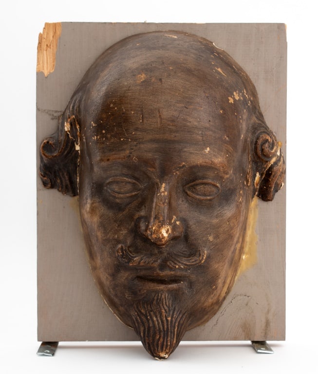 William Shakespeare Carved Wood Mask: William Shakespeare Carved and Gessoed Wood Mask Sculpture, mounted on wood panel. Overall: 11.5" H x 9" W x 4.5" D. Provenance: From an Upper West Side estate located at the Ansonia. Keywords: The Ba