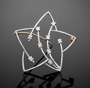 Italian 18K White Gold Diamond Star Pin Pendant