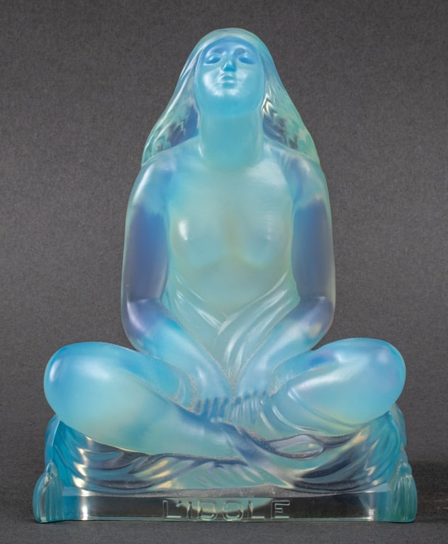 Sabino "L'Idole" Opalescent Art Glass Sculpture: Sabino "L'Idole" [The Idol] Opalescent Art Glass Sculpture, made in France, marked "Sabino / Paris". 6.5" H x 5" W x 4" D. Provenance: Property from an estate at 870 UN Plaza. Keywords: Designer, Figu