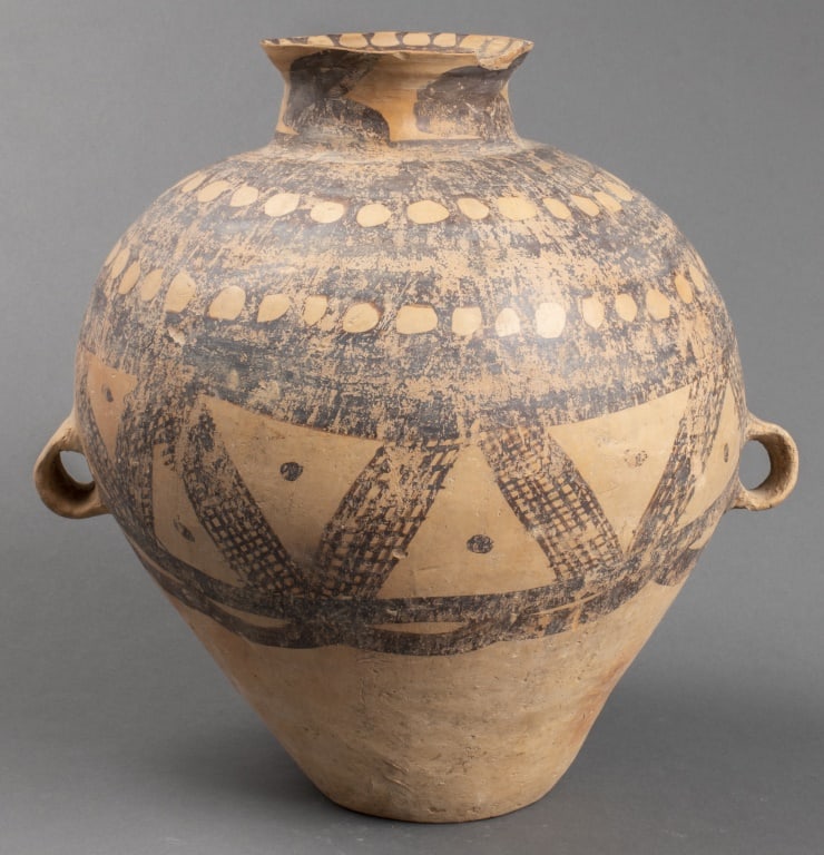 Chinese Neolithic Period Large Pottery Jar (1 of 10)