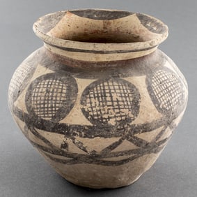 Chinese Neolithic Period Pottery Vessel