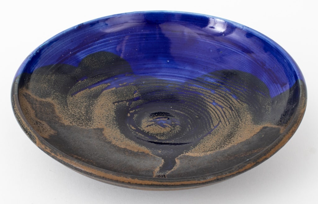 Toshiko Takaezu Glazed Porcelain Shallow Bowl (1 of 10)