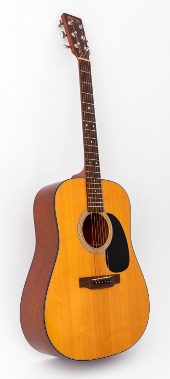 Martin Acoustic Guitar Model D-18, 2004 (1 of 15)